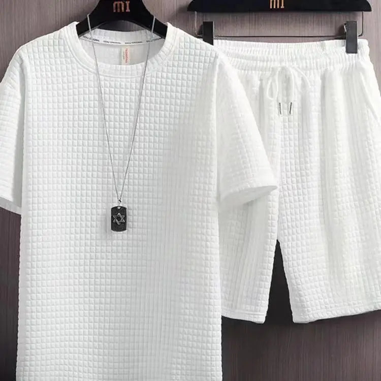 Men's Casual Outfit: Tee & Shorts Set